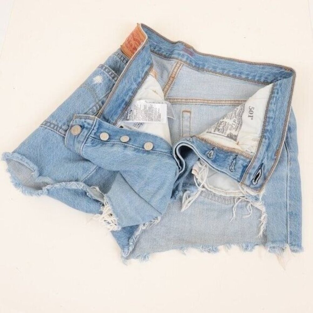 Levi's 501 Size 30 Cut Off Distressed Denim Shorts Light Wash‎ Blue Jeans Summer - Picture 6 of 10